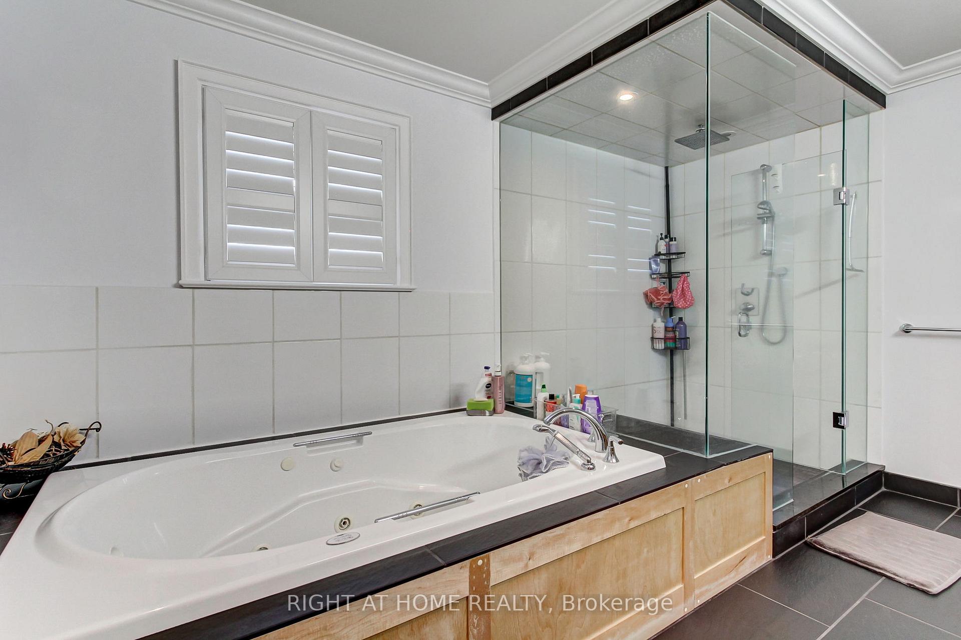 Photo 18 of 2706 Shering Crescent, Innisfil, Stroud — HOMEH