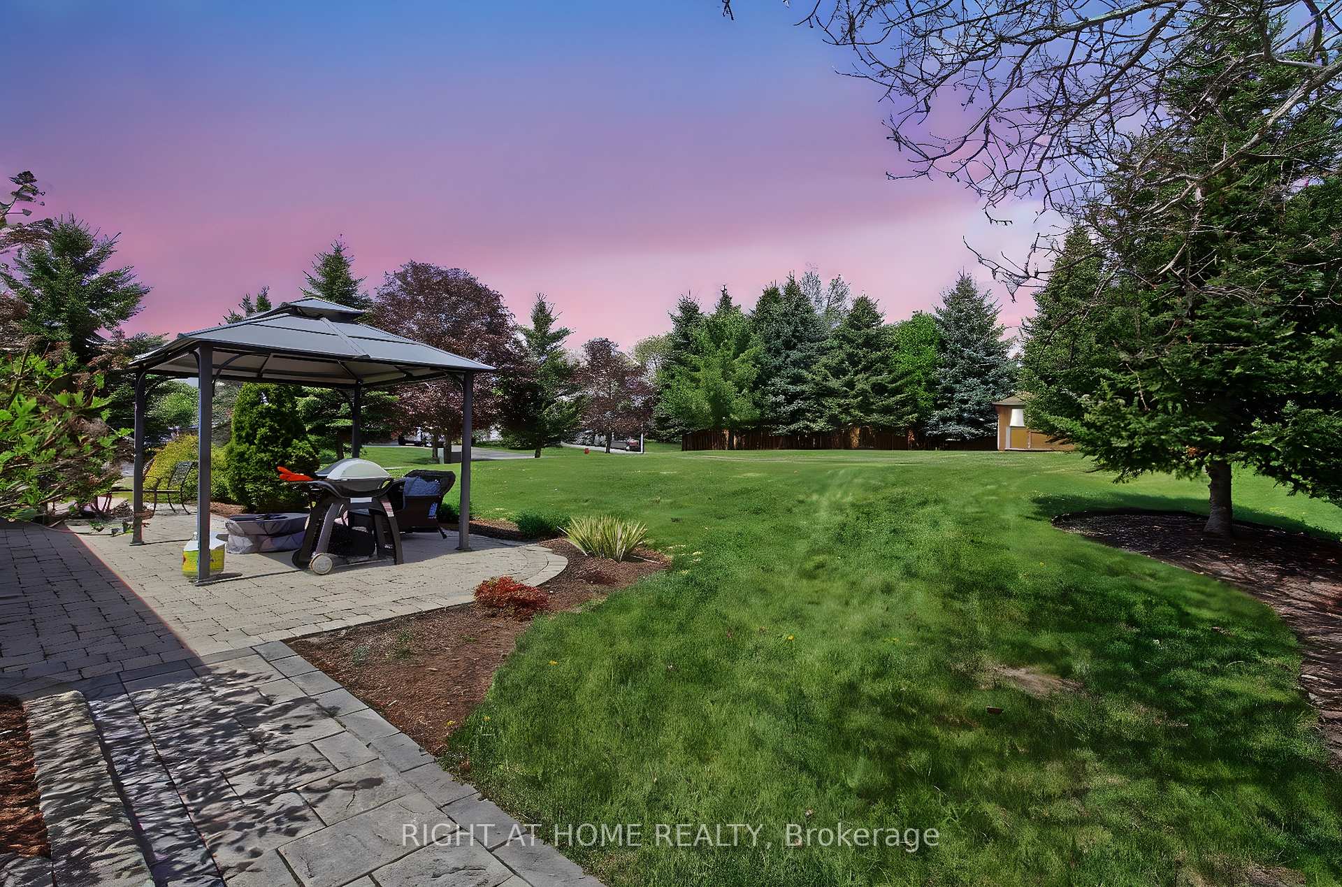Photo 30 of 2706 Shering Crescent, Innisfil, Stroud — HOMEH