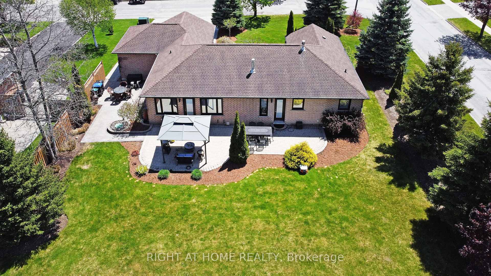 Photo 45 of 2706 Shering Crescent, Innisfil, Stroud — HOMEH