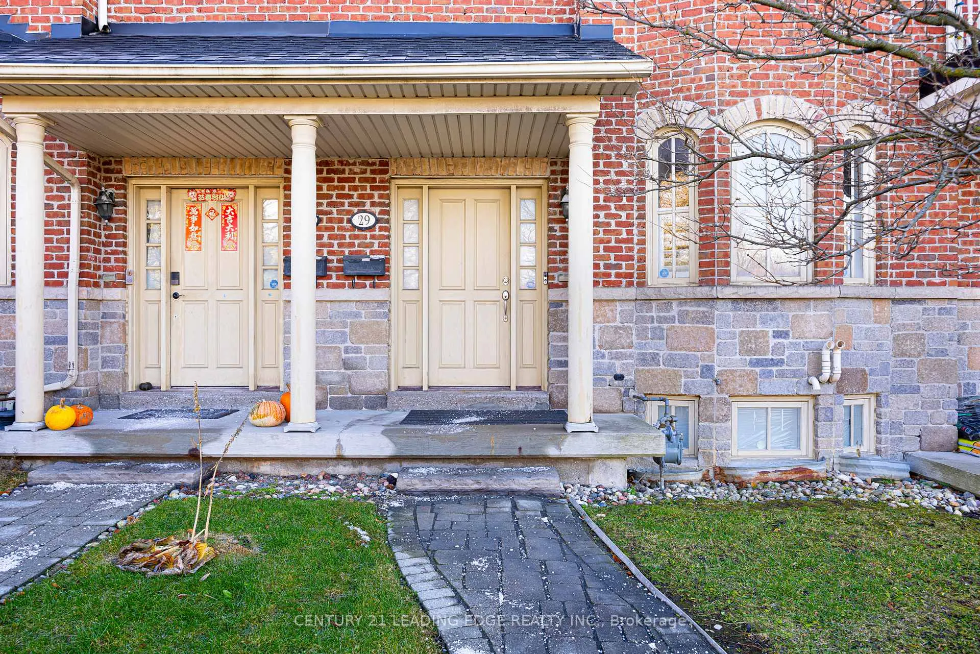 Photo 2 of 29 Bullock Drive, Markham, Old Markham Village — HOMEH