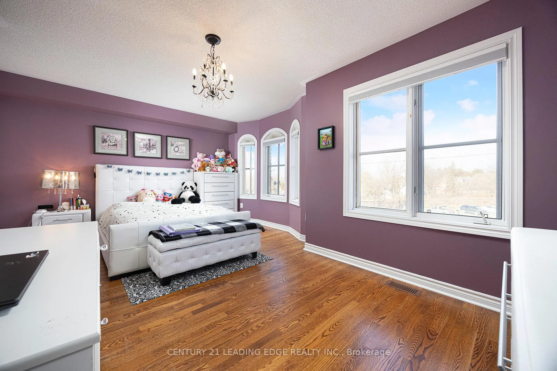 Photo 17 of 29 Bullock Drive, Markham, Old Markham Village — HOMEH
