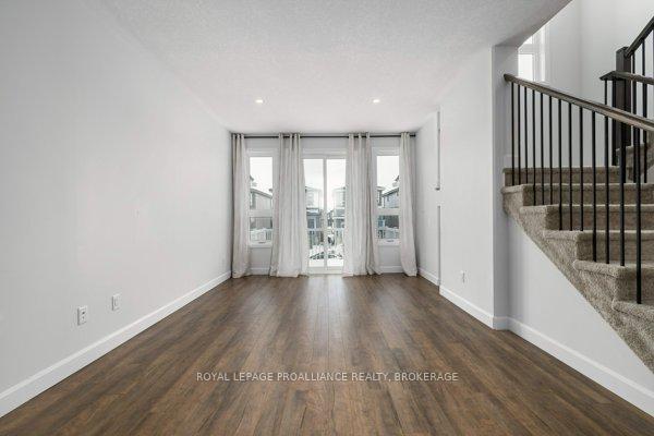 Photo 11 of 129 Superior Drive, Loyalist, Amherstview — HOMEH