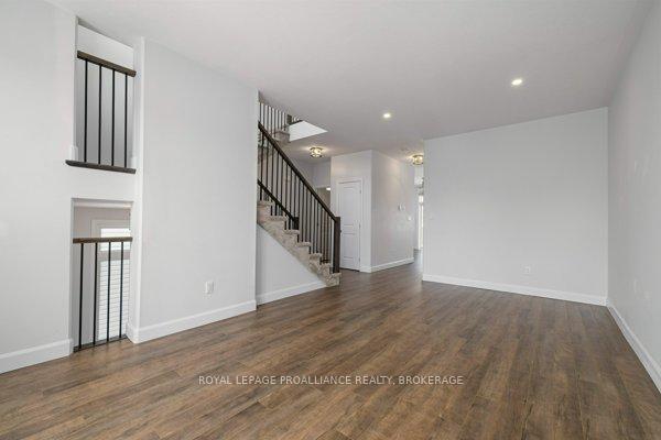 Photo 12 of 129 Superior Drive, Loyalist, Amherstview — HOMEH