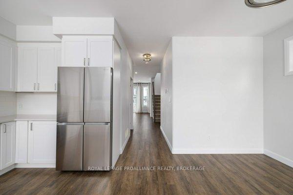 Photo 14 of 129 Superior Drive, Loyalist, Amherstview — HOMEH