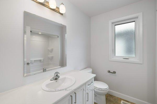 Photo 26 of 129 Superior Drive, Loyalist, Amherstview — HOMEH