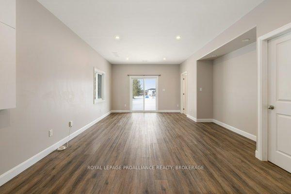 Photo 34 of 129 Superior Drive, Loyalist, Amherstview — HOMEH