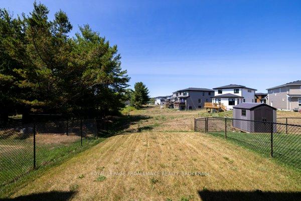 Photo 39 of 129 Superior Drive, Loyalist, Amherstview — HOMEH