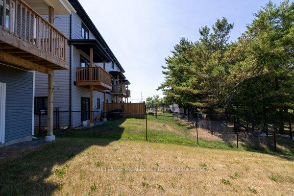 Photo 41 of 129 Superior Drive, Loyalist, Amherstview — HOMEH