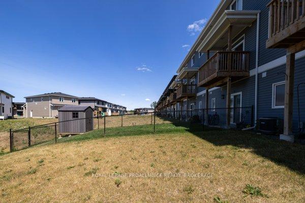 Photo 42 of 129 Superior Drive, Loyalist, Amherstview — HOMEH