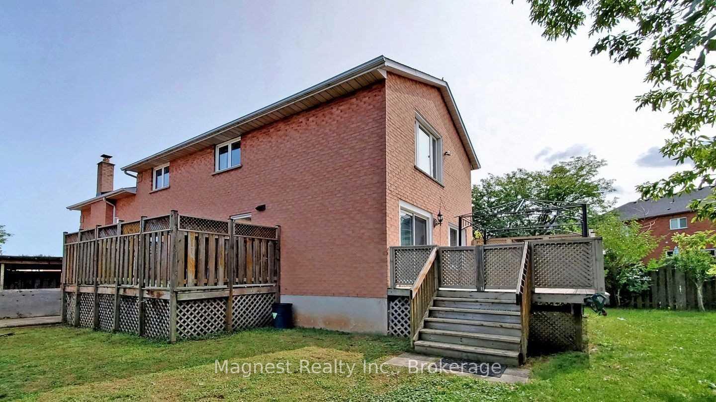 Photo 22 of 51 Russet Court, Hamilton, Stoney Creek — HOMEH