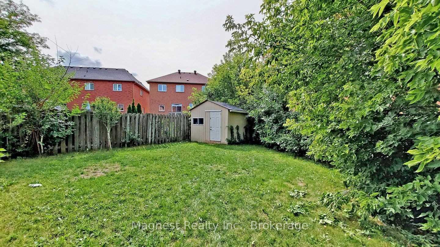 Photo 24 of 51 Russet Court, Hamilton, Stoney Creek — HOMEH