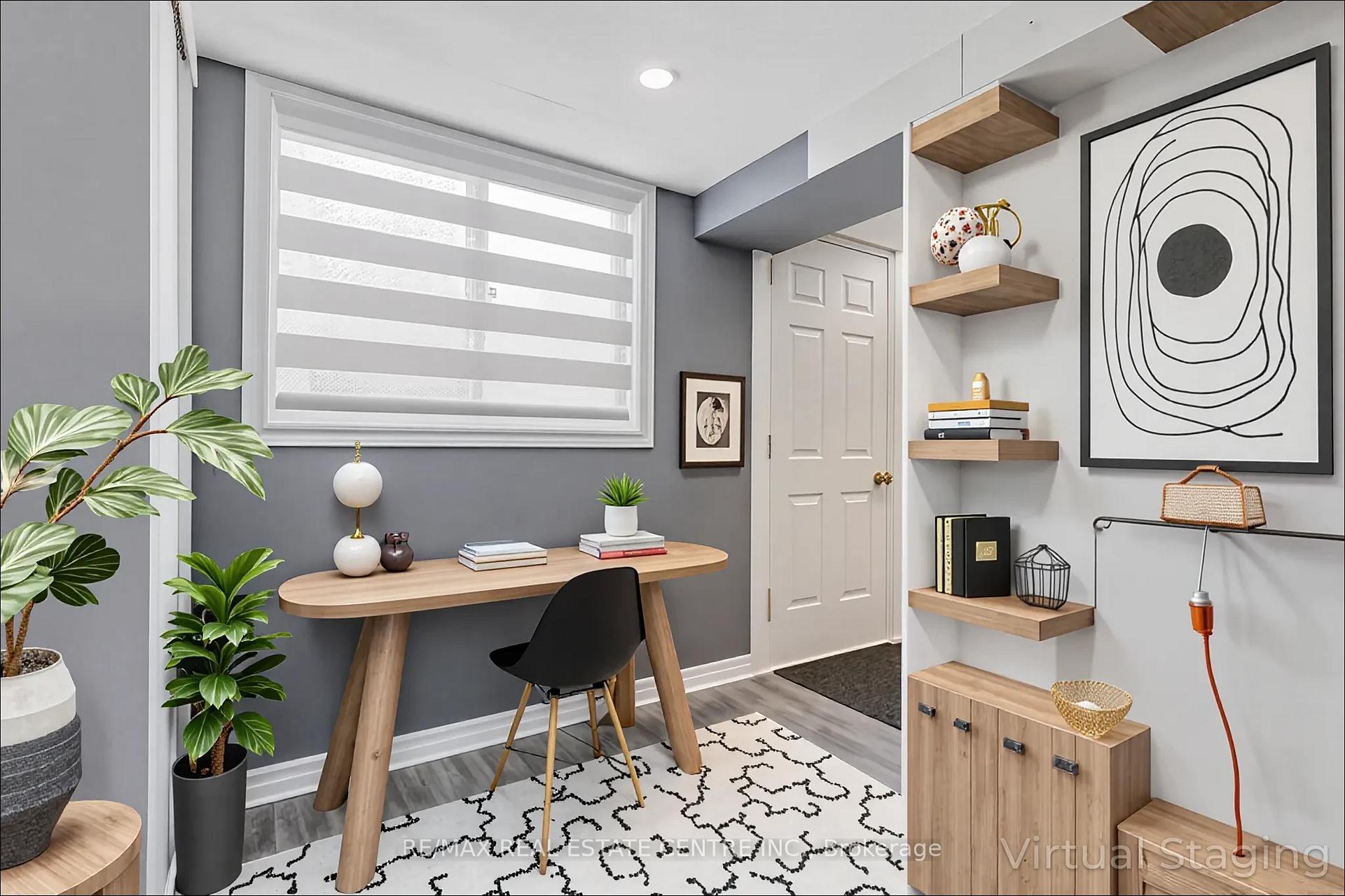 Photo 4 of 122 Mooregate Crescent, Kitchener — HOMEH