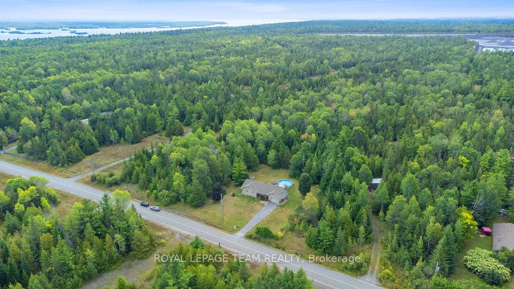 Photo 2 of 299 Golf Club Road, McNab/Braeside, Mcnab/Braeside Twps — HOMEH