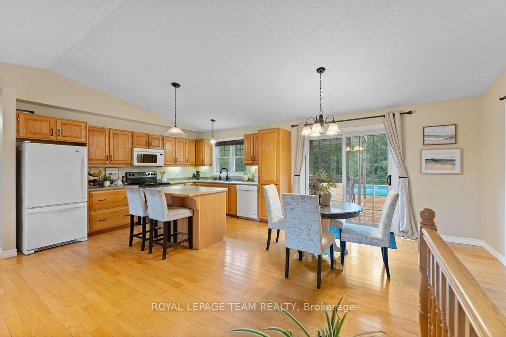 Photo 9 of 299 Golf Club Road, McNab/Braeside, Mcnab/Braeside Twps — HOMEH