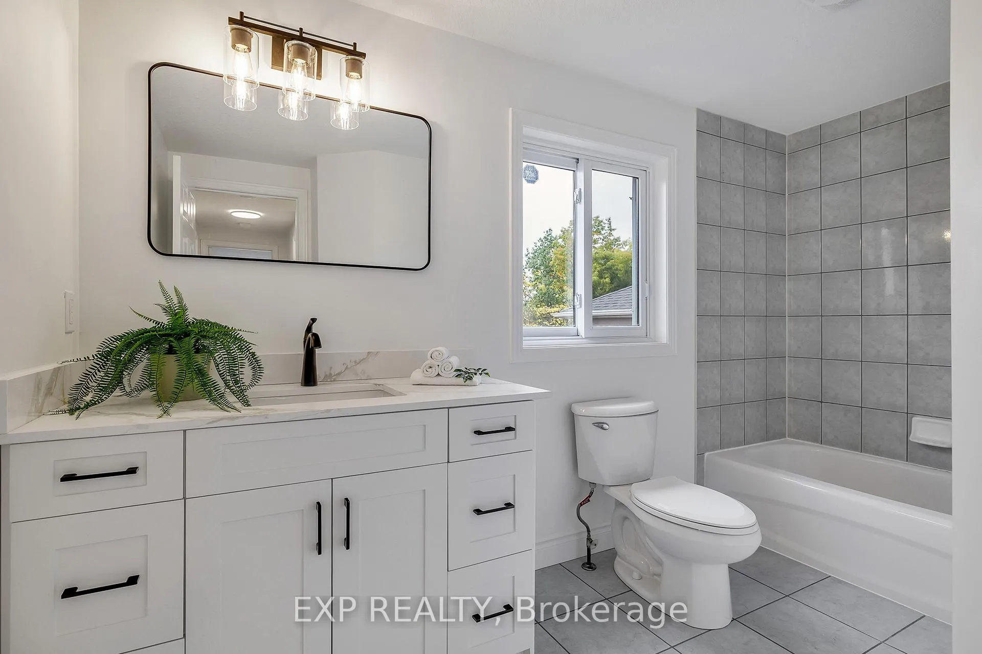 Photo 20 of 96 Marl Meadow Drive, Kitchener — HOMEH