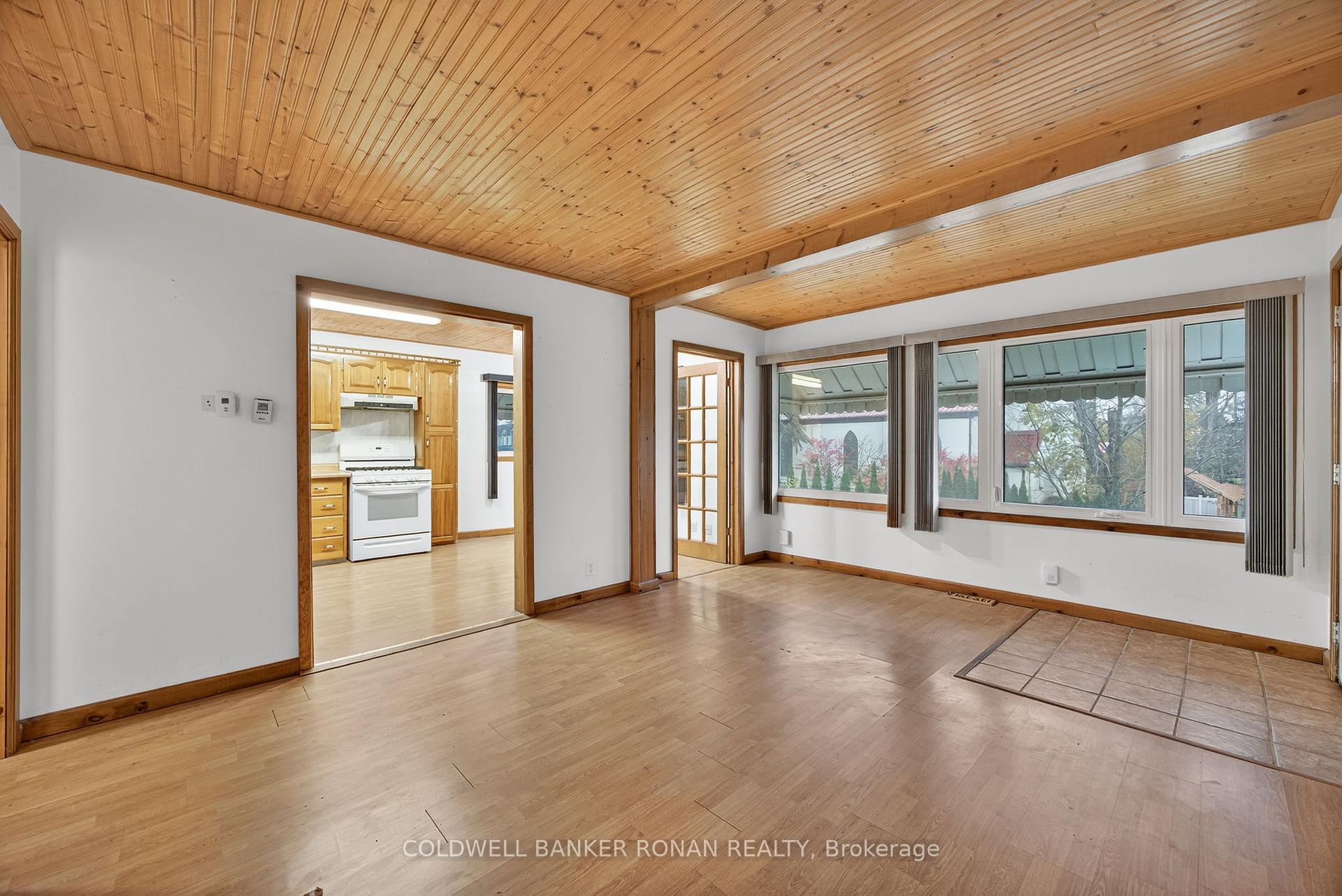 Photo 8 of 3 Cook Avenue, Innisfil, Cookstown — HOMEH