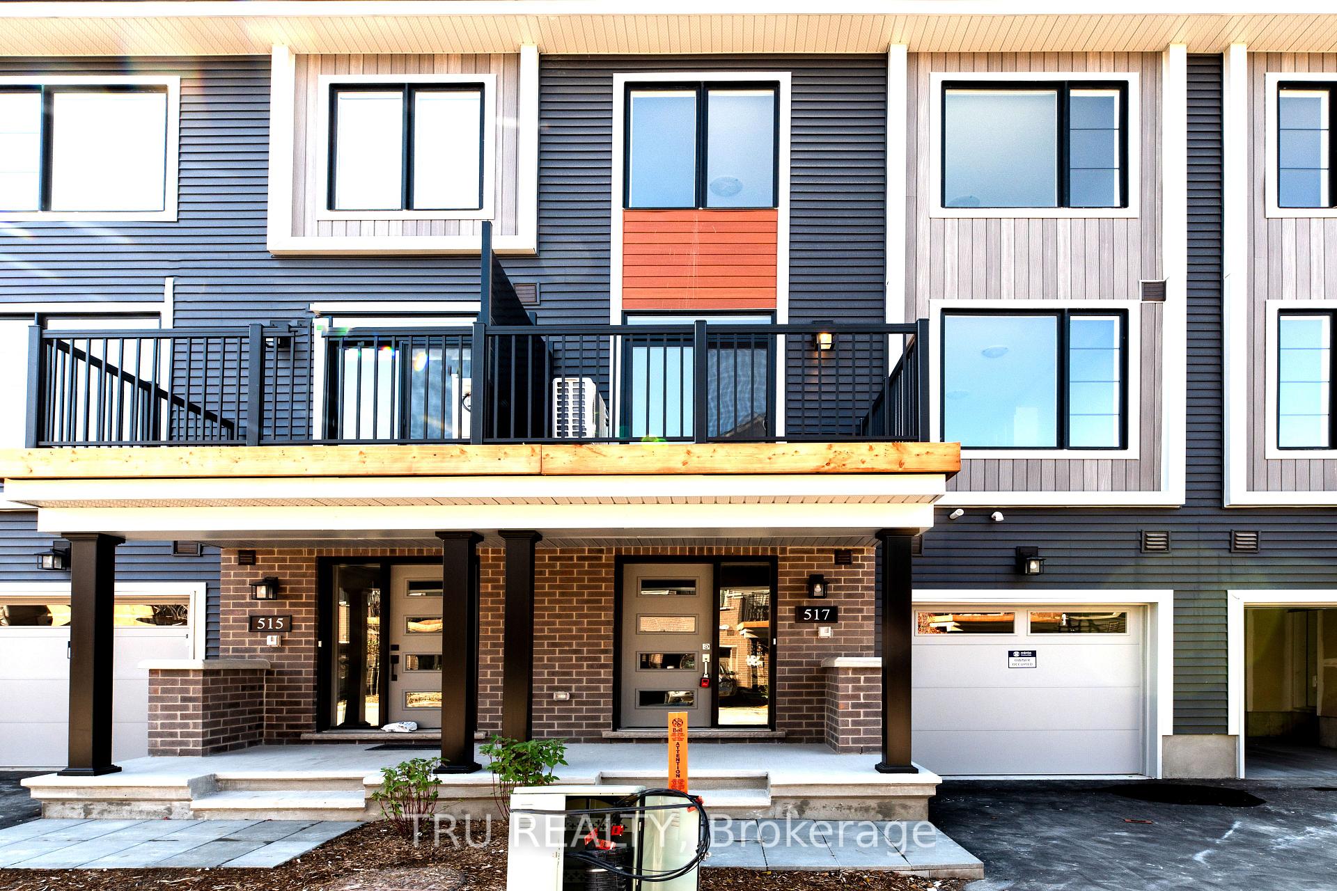 Front of 517 Woodlily Private
