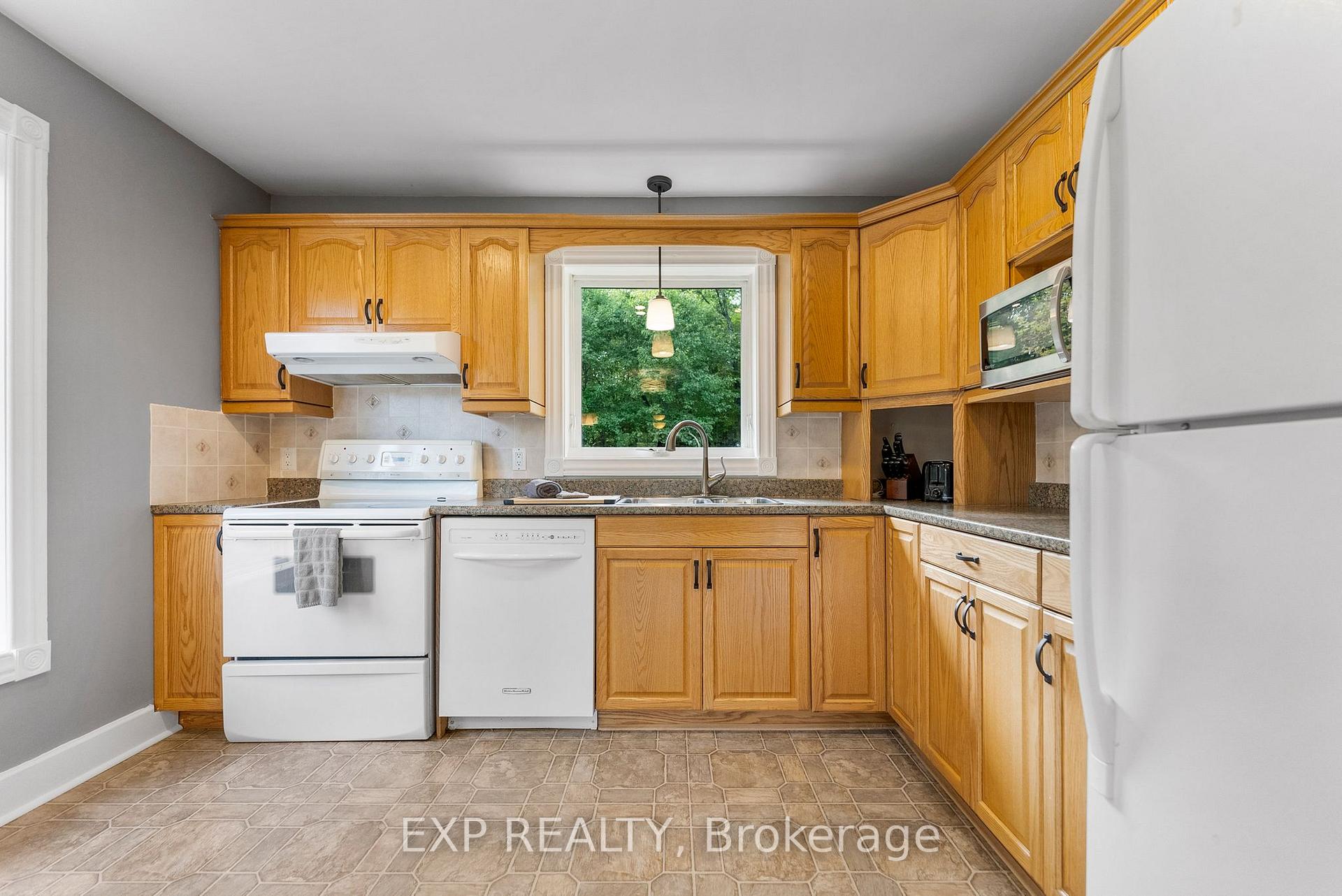 Photo 13 of 12 Riopelle Road, McNab/Braeside, Mcnab/Braeside Twps — HOMEH