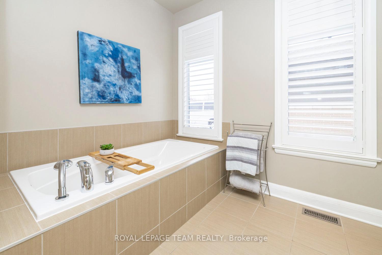 Photo 25 of 213 Cabrelle Place, Ottawa, Manotick Village & Manotick Estates — HOMEH