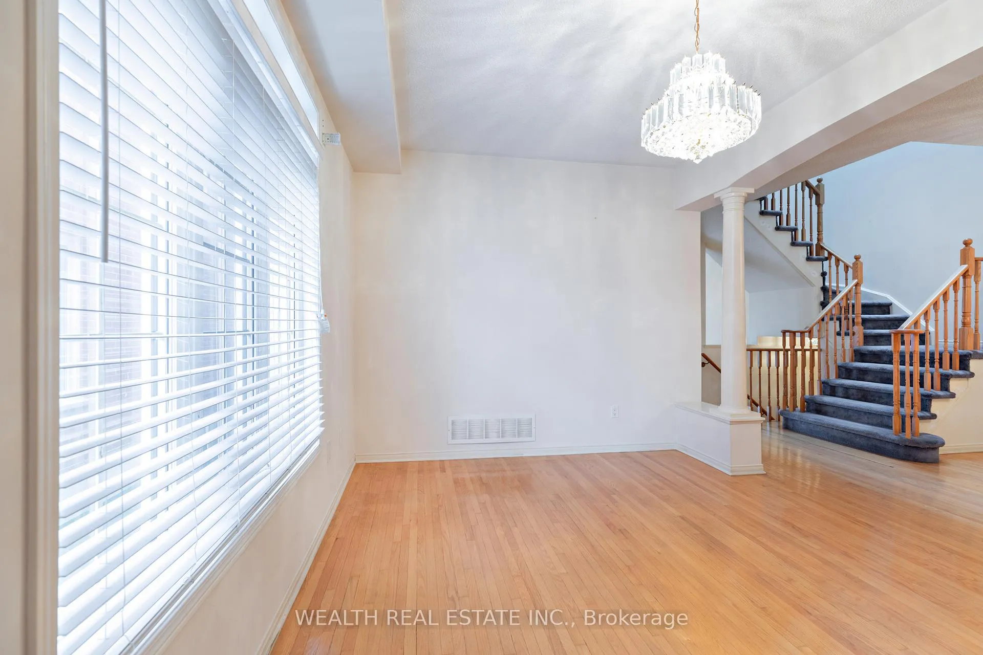 Photo 3 of 89 Snowdon Circle, Markham, Markville — HOMEH