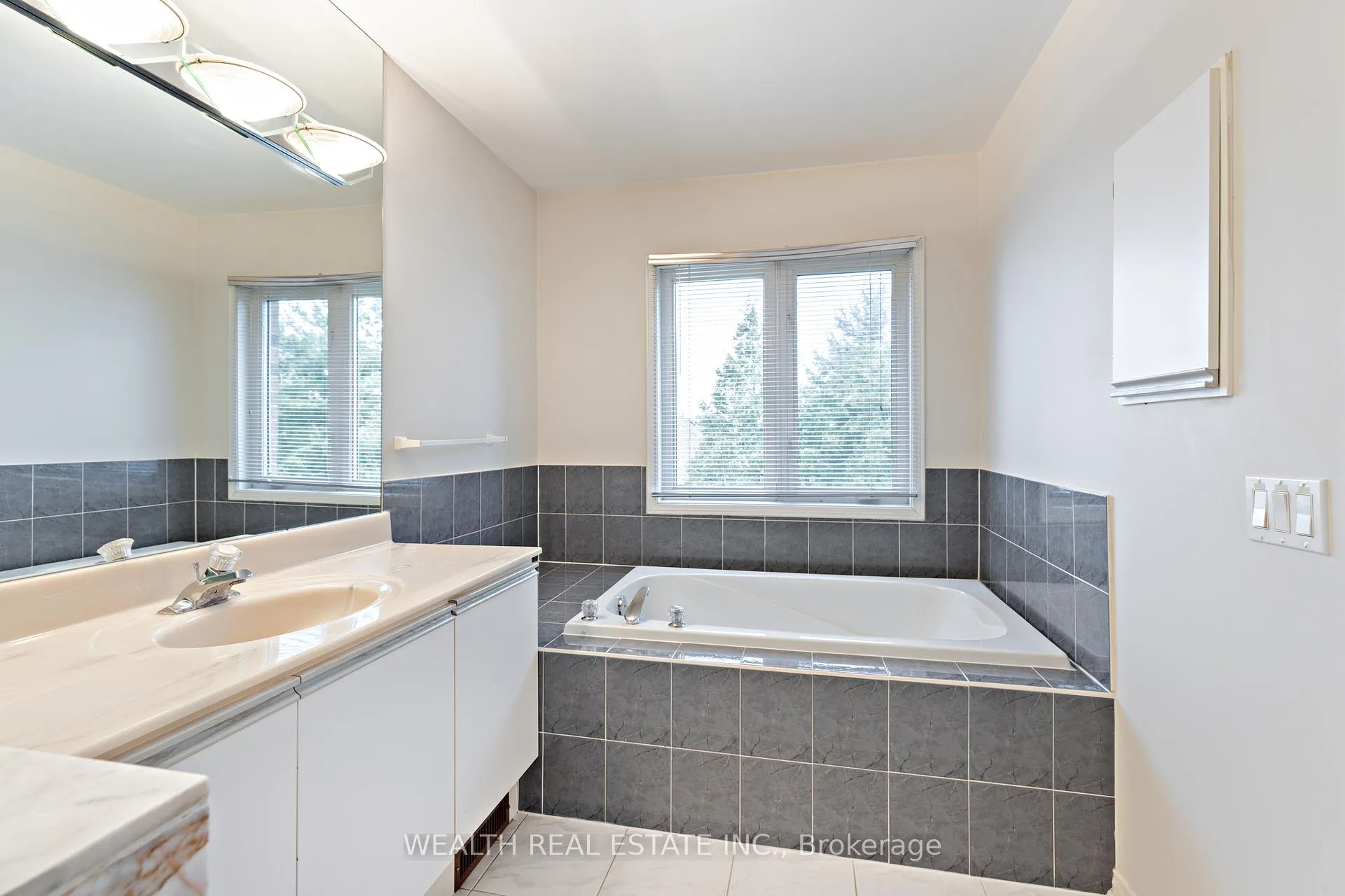 Photo 13 of 89 Snowdon Circle, Markham, Markville — HOMEH