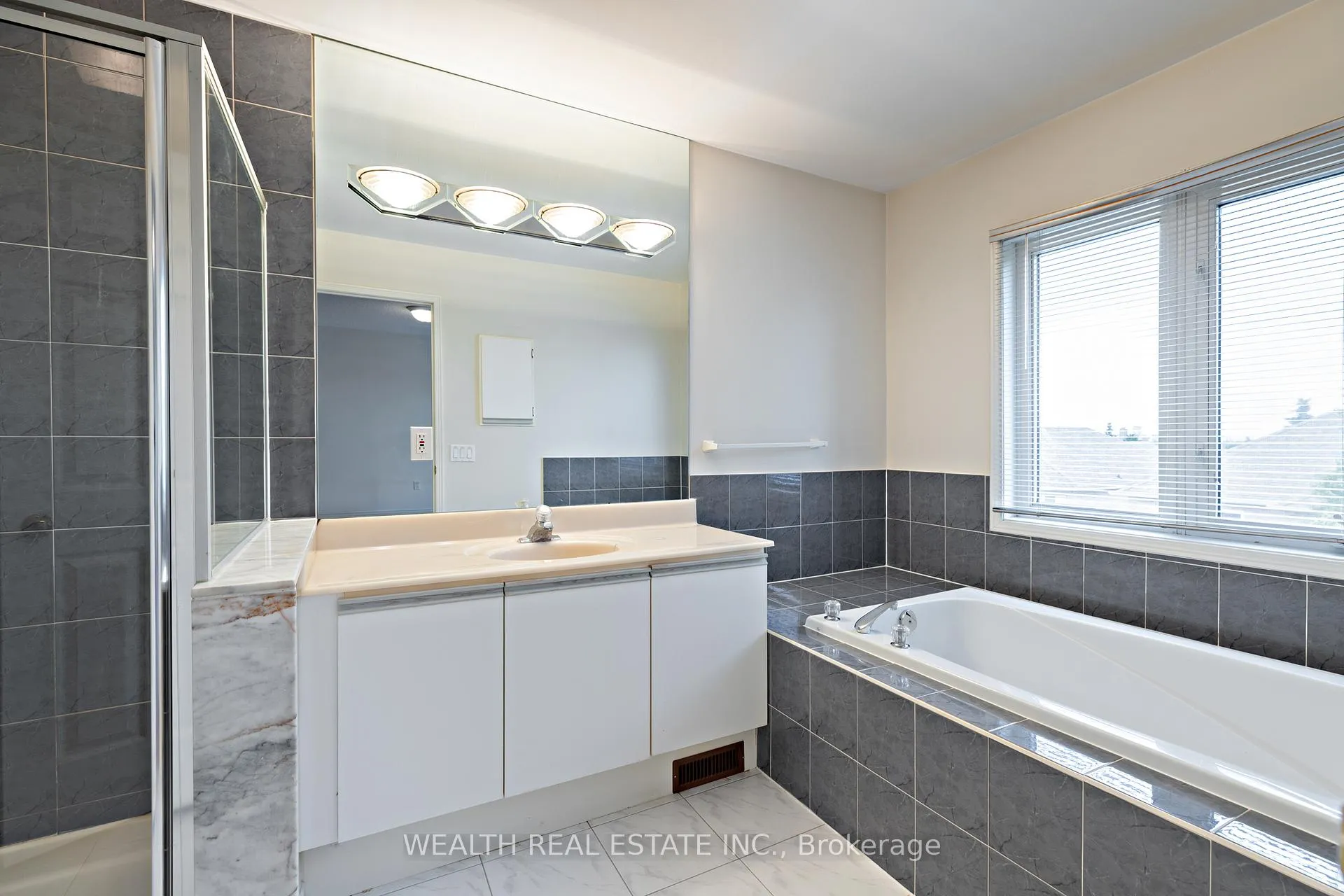 Photo 14 of 89 Snowdon Circle, Markham, Markville — HOMEH