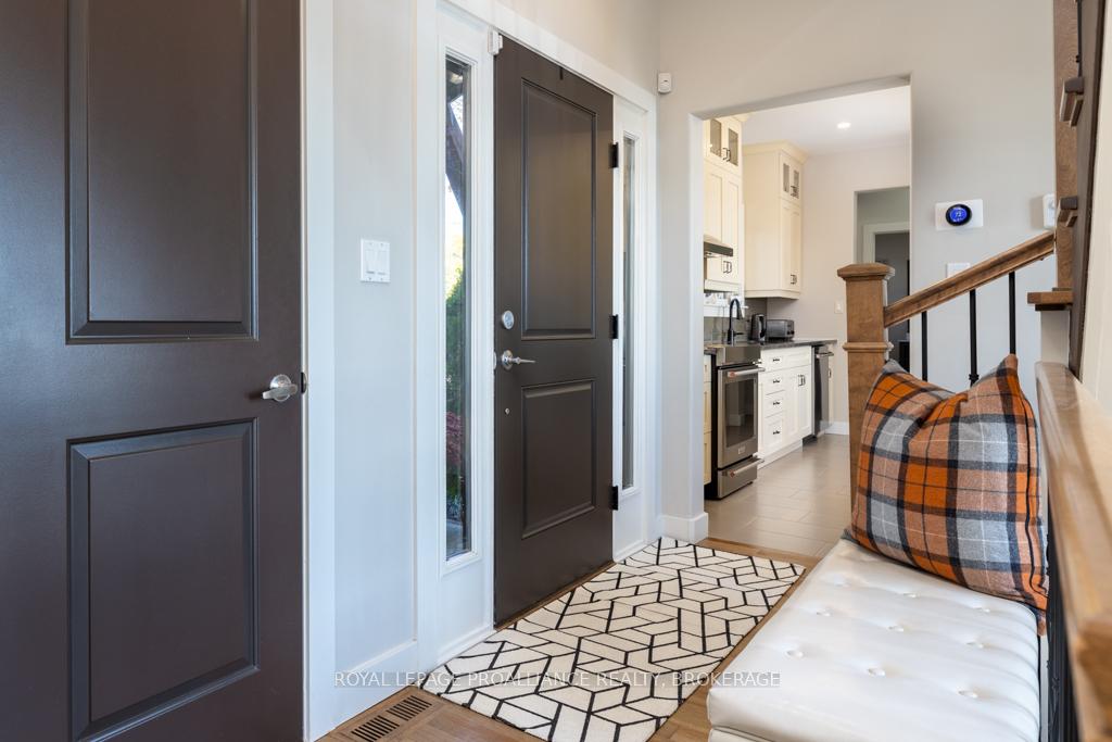 Photo 7 of 4506 Bath Road, Loyalist, Amherstview — HOMEH