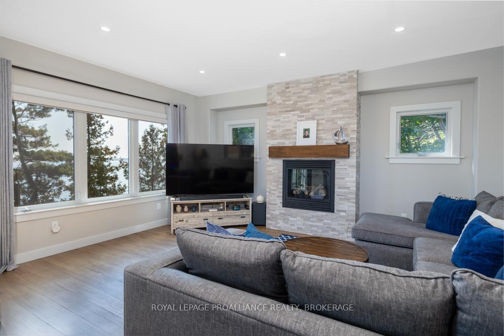 Photo 8 of 4506 Bath Road, Loyalist, Amherstview — HOMEH