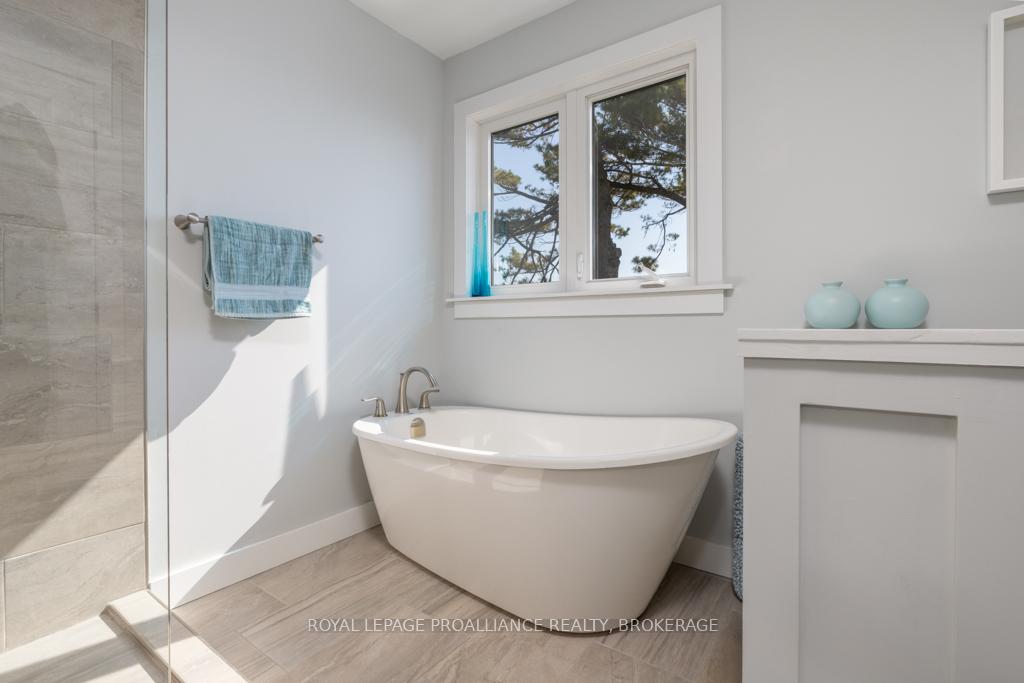 Photo 23 of 4506 Bath Road, Loyalist, Amherstview — HOMEH