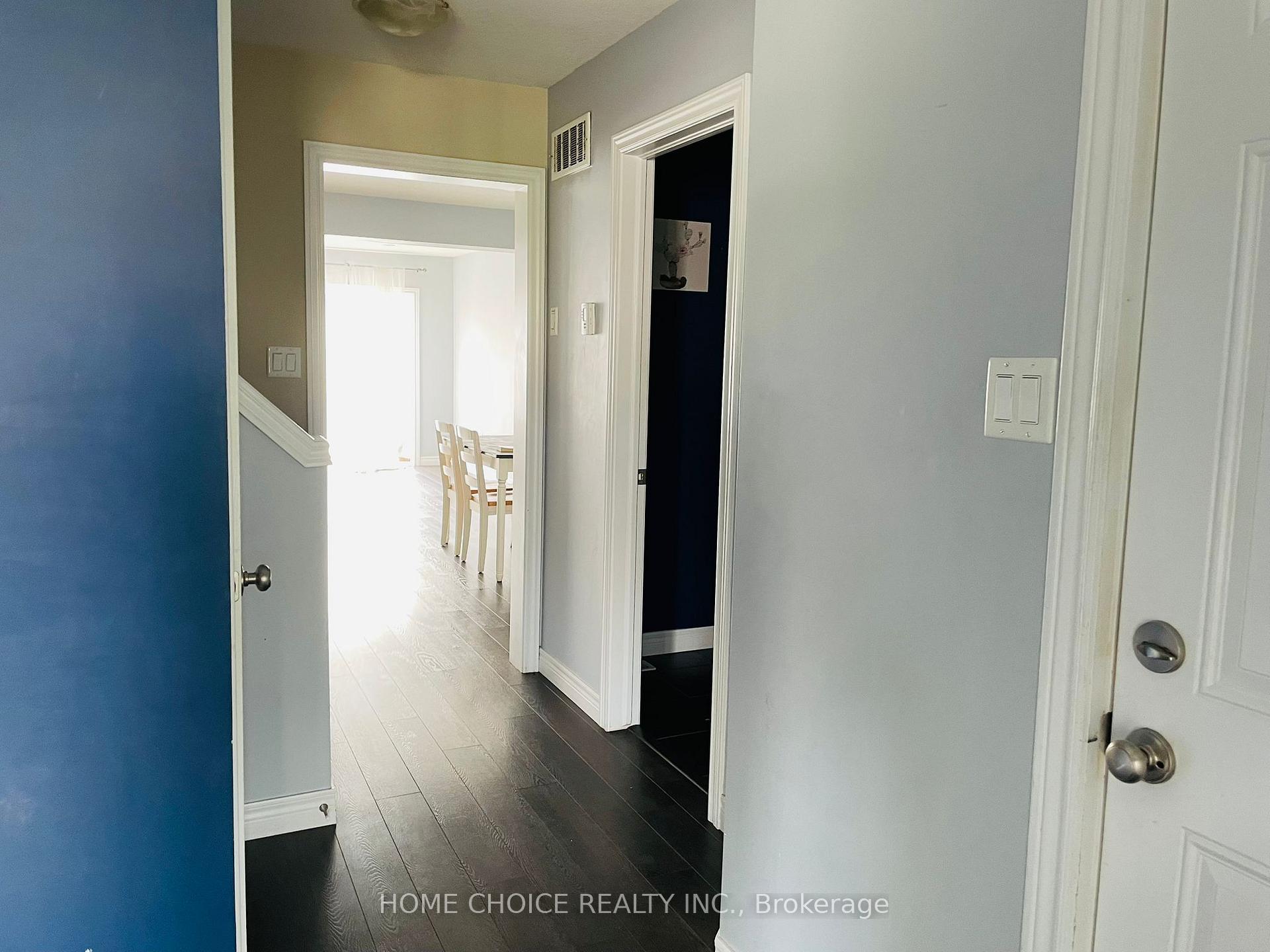 Photo 3 of 189 Eden Oak Trail, Kitchener — HOMEH