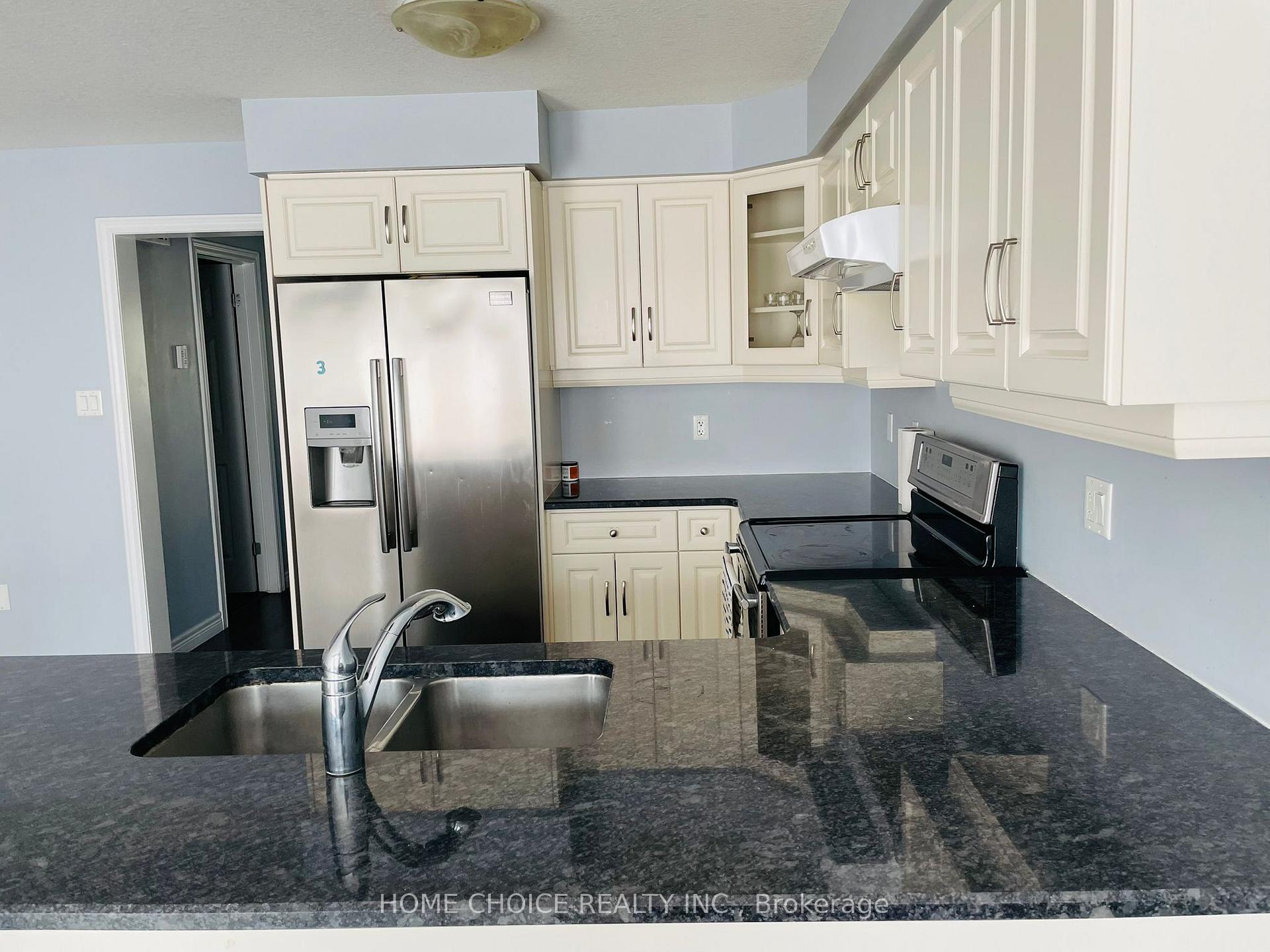 Photo 5 of 189 Eden Oak Trail, Kitchener — HOMEH