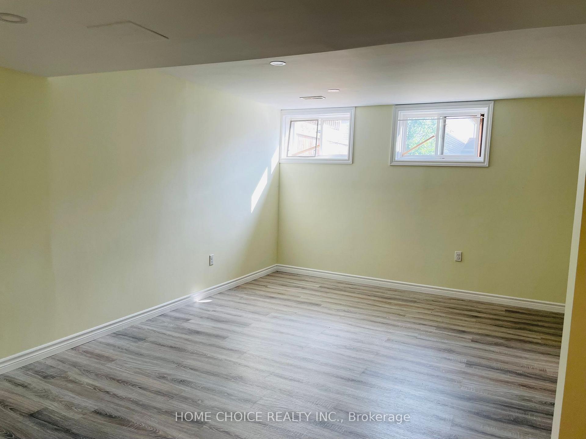 Photo 18 of 189 Eden Oak Trail, Kitchener — HOMEH