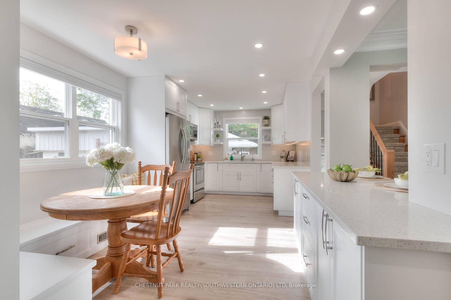Photo 5 of 112 Cedar Street S, Kitchener — HOMEH