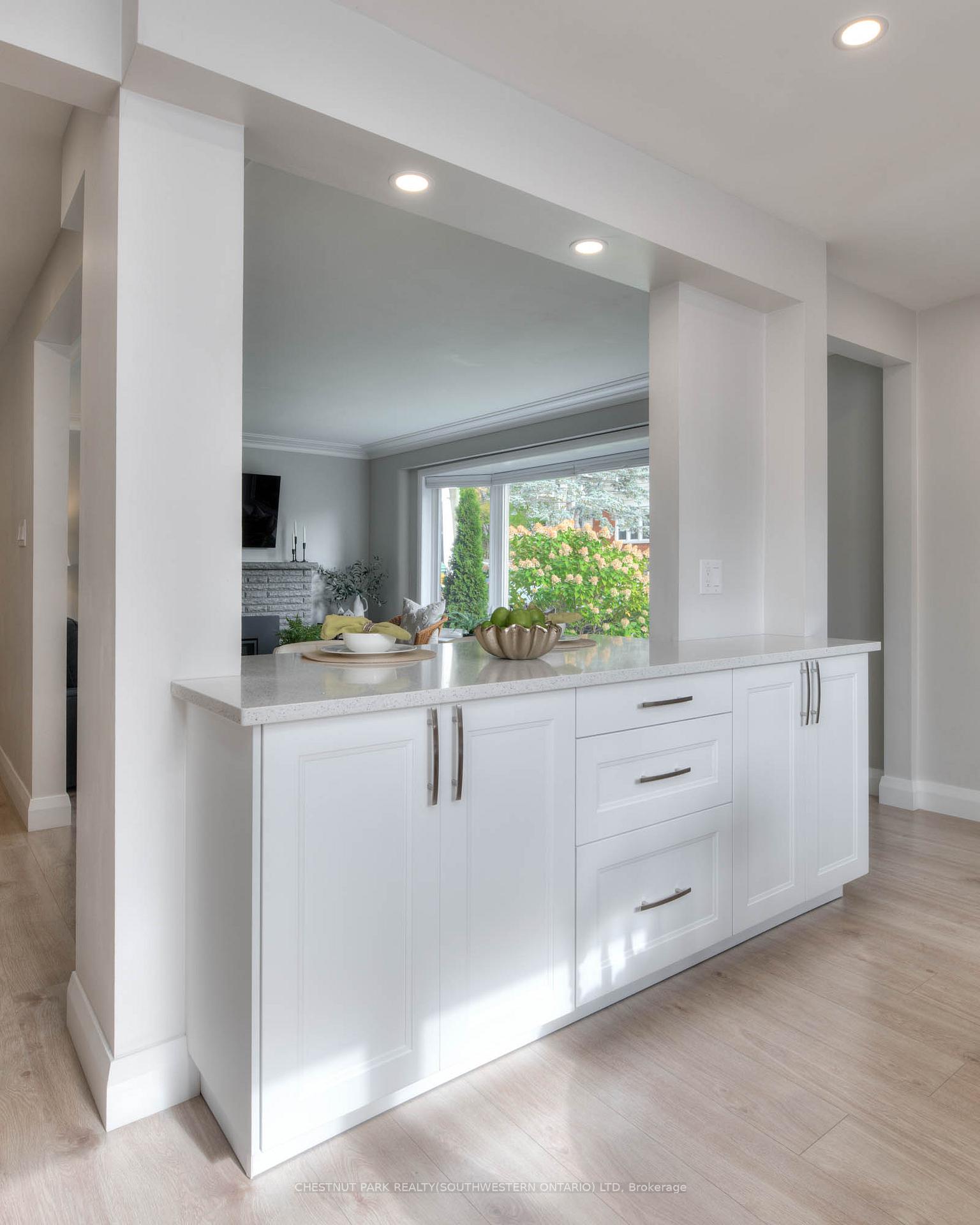 Photo 8 of 112 Cedar Street S, Kitchener — HOMEH
