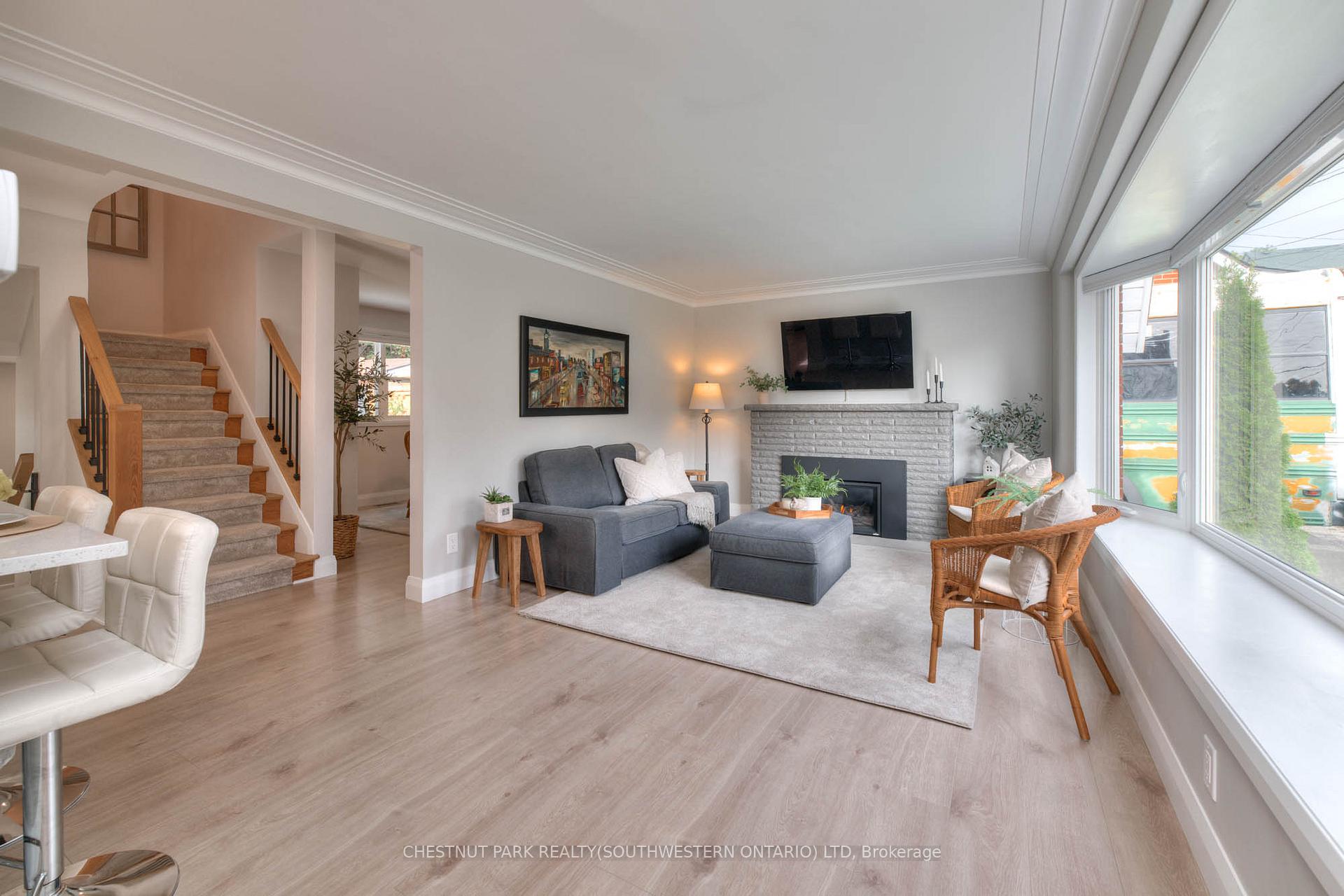 Photo 9 of 112 Cedar Street S, Kitchener — HOMEH