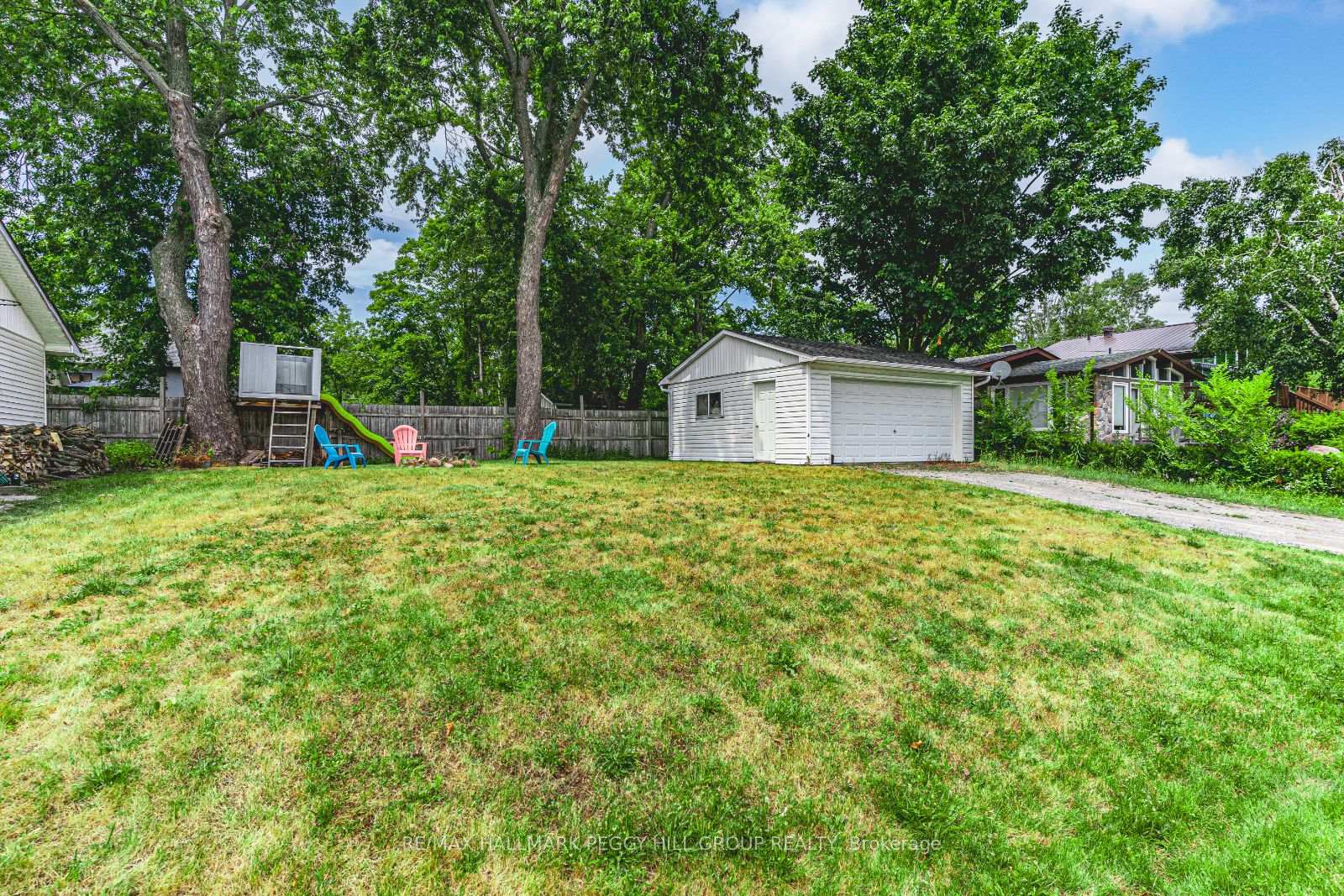 Photo 15 of 884 Maplewood Drive, Innisfil, Alcona — HOMEH