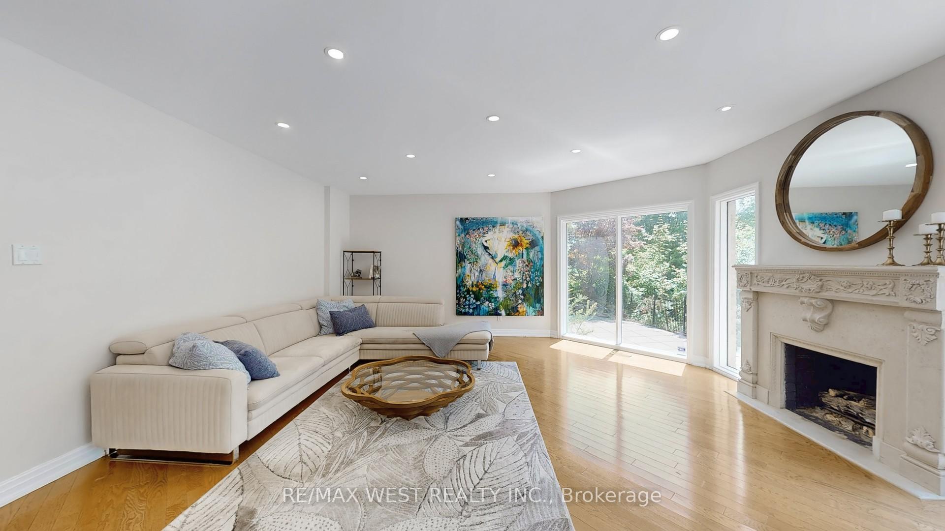 Photo 4 of 59 Lambert Road, Markham, Thornlea — HOMEH