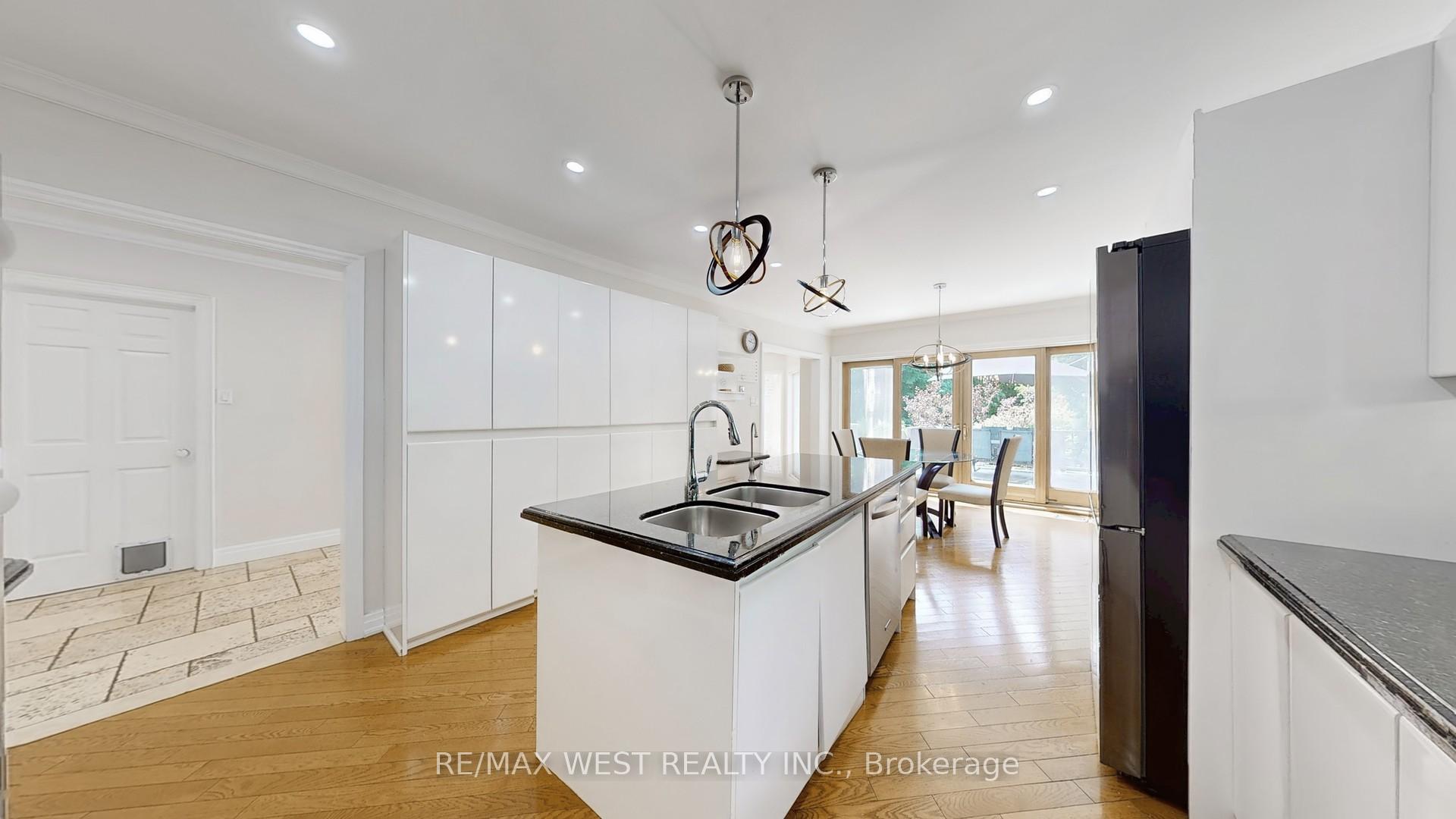 Photo 10 of 59 Lambert Road, Markham, Thornlea — HOMEH