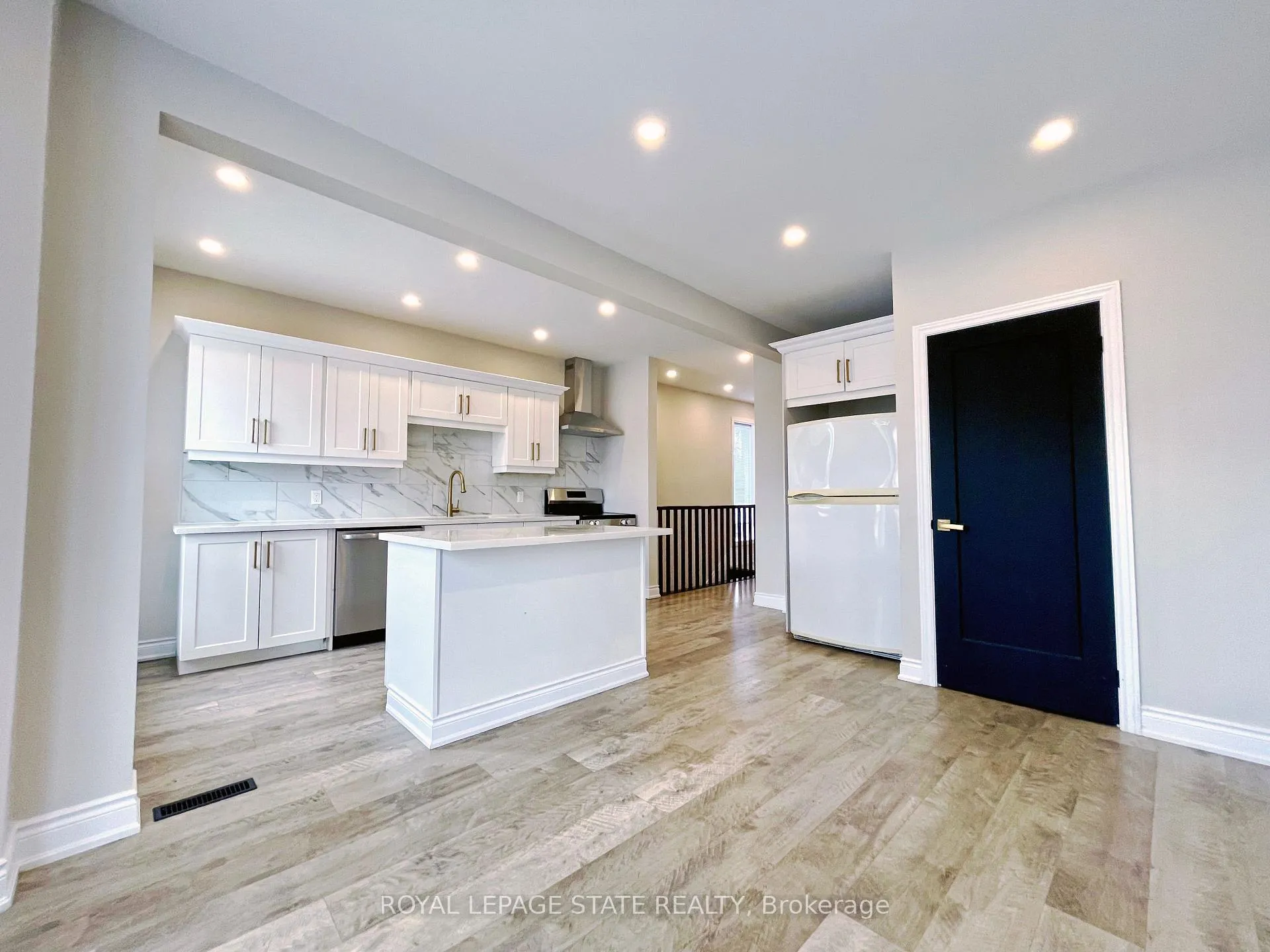 Photo 2 of Unit Upper, 360 Cannon Street, Hamilton, Landsdale — HOMEH