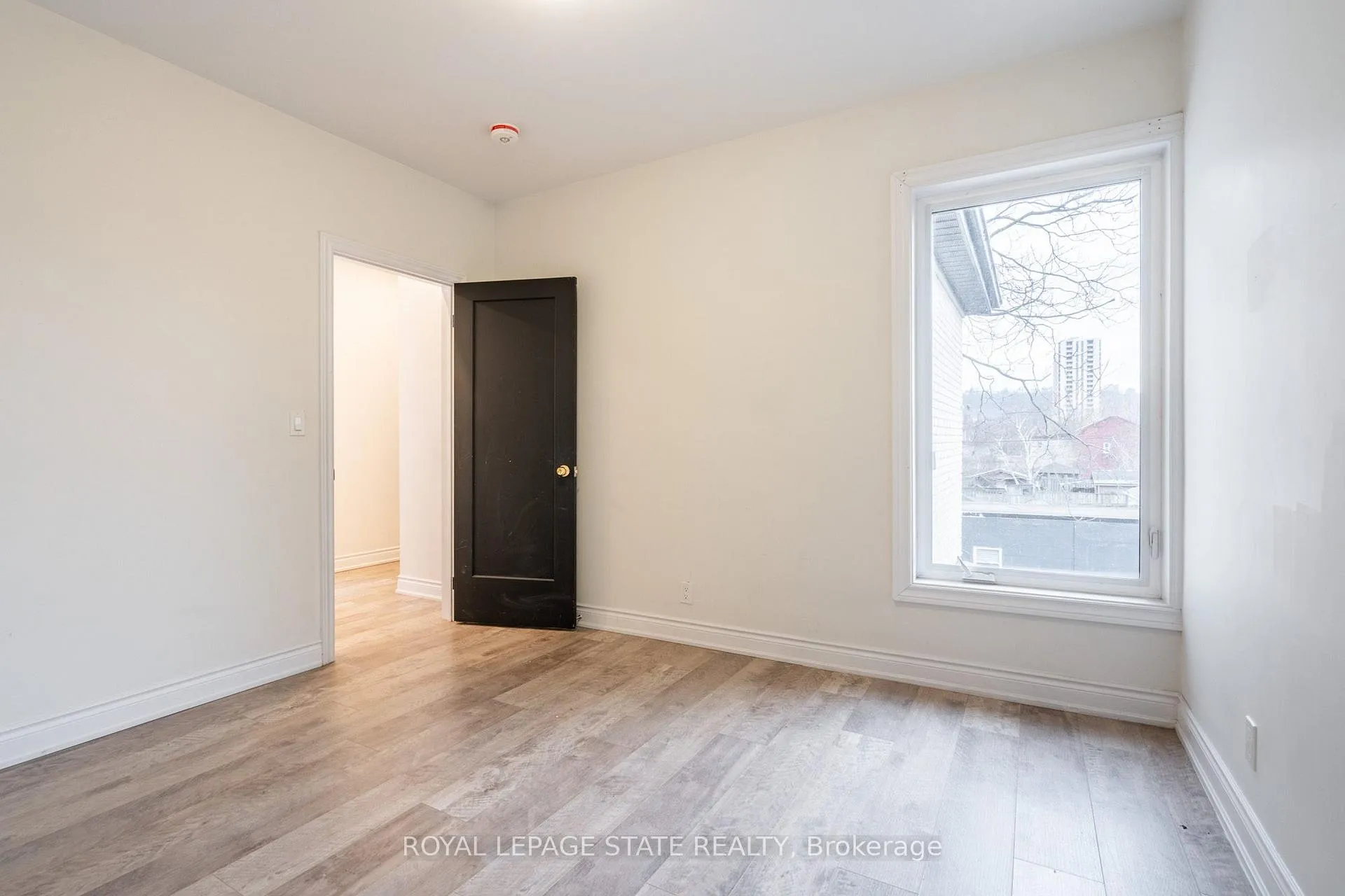 Photo 8 of Unit Upper, 360 Cannon Street, Hamilton, Landsdale — HOMEH