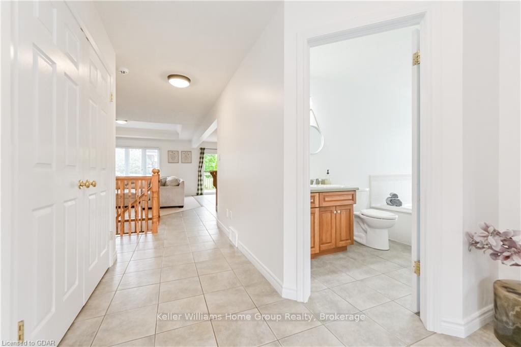 Photo 5 of 115 Andrews Dr W, Mapleton, Rural Mapleton — HOMEH