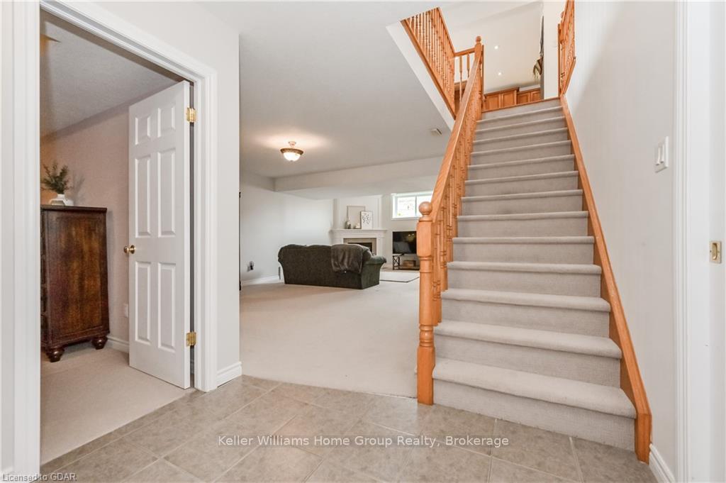 Photo 18 of 115 Andrews Dr W, Mapleton, Rural Mapleton — HOMEH