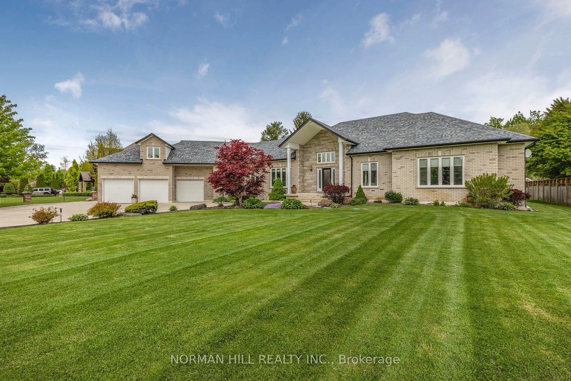 Photo 2 of 16415 7th Concession Road, King, Pottageville — HOMEH