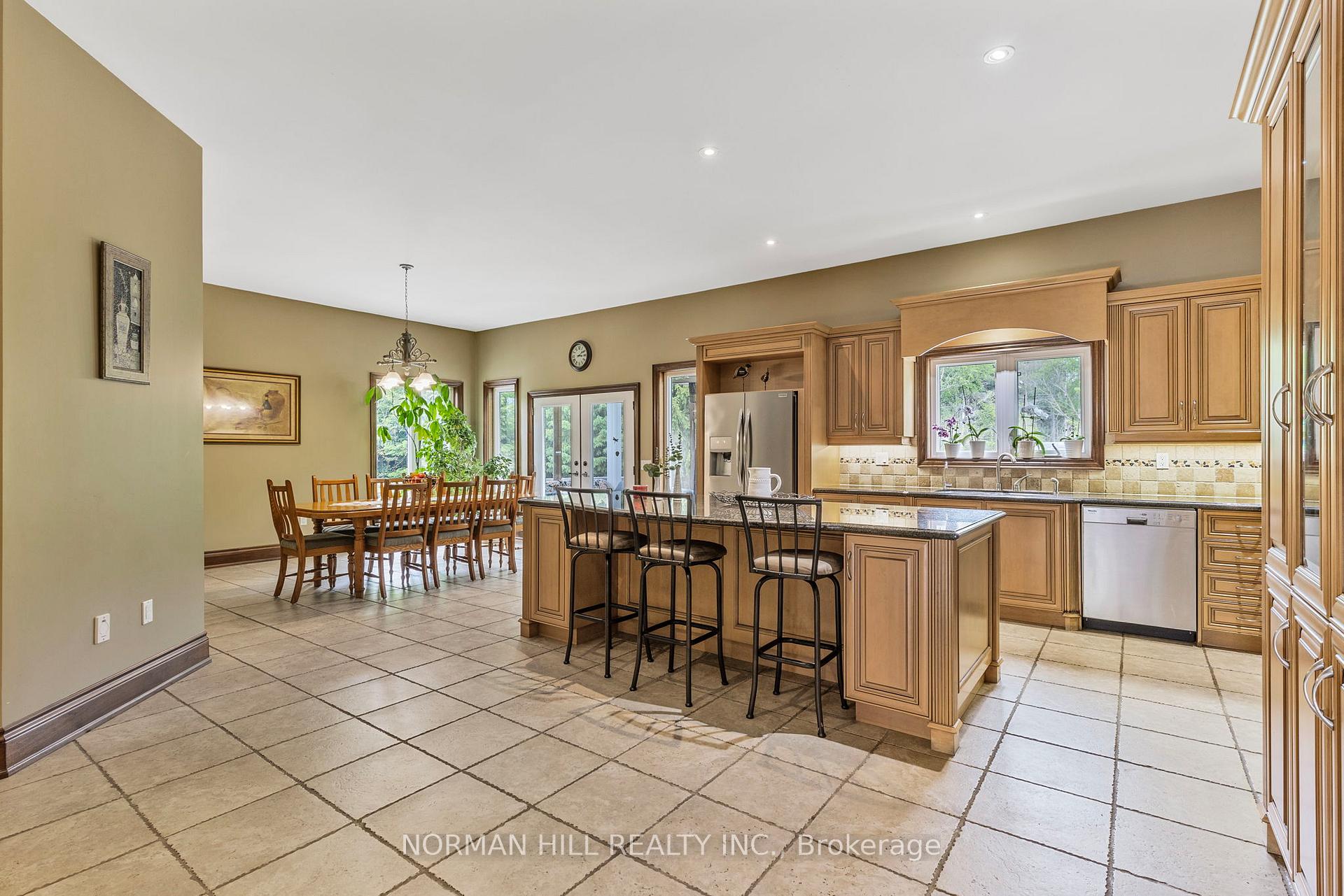 Photo 15 of 16415 7th Concession Road, King, Pottageville — HOMEH