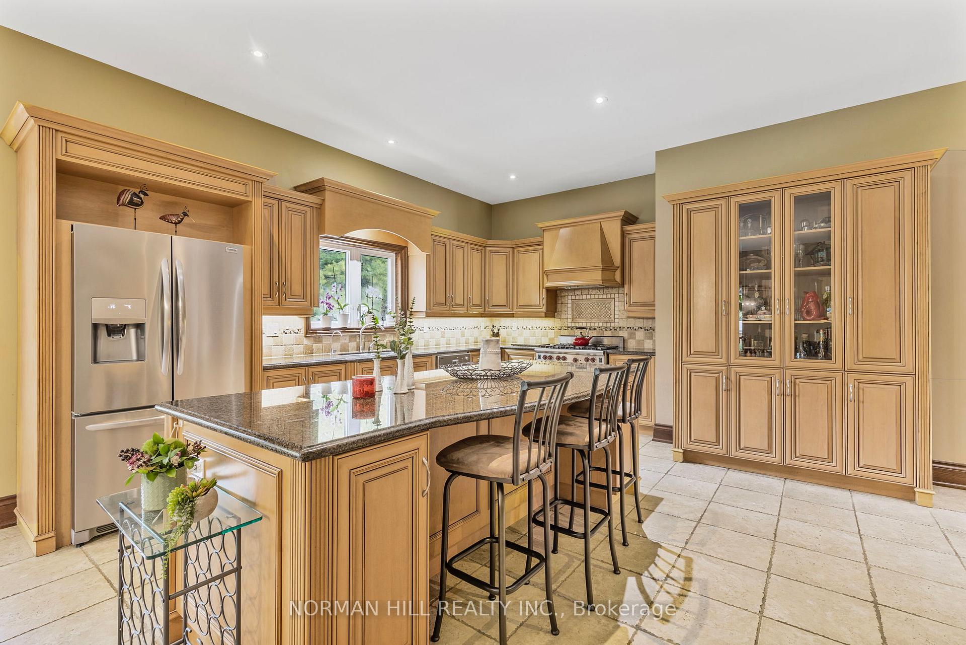 Photo 16 of 16415 7th Concession Road, King, Pottageville — HOMEH
