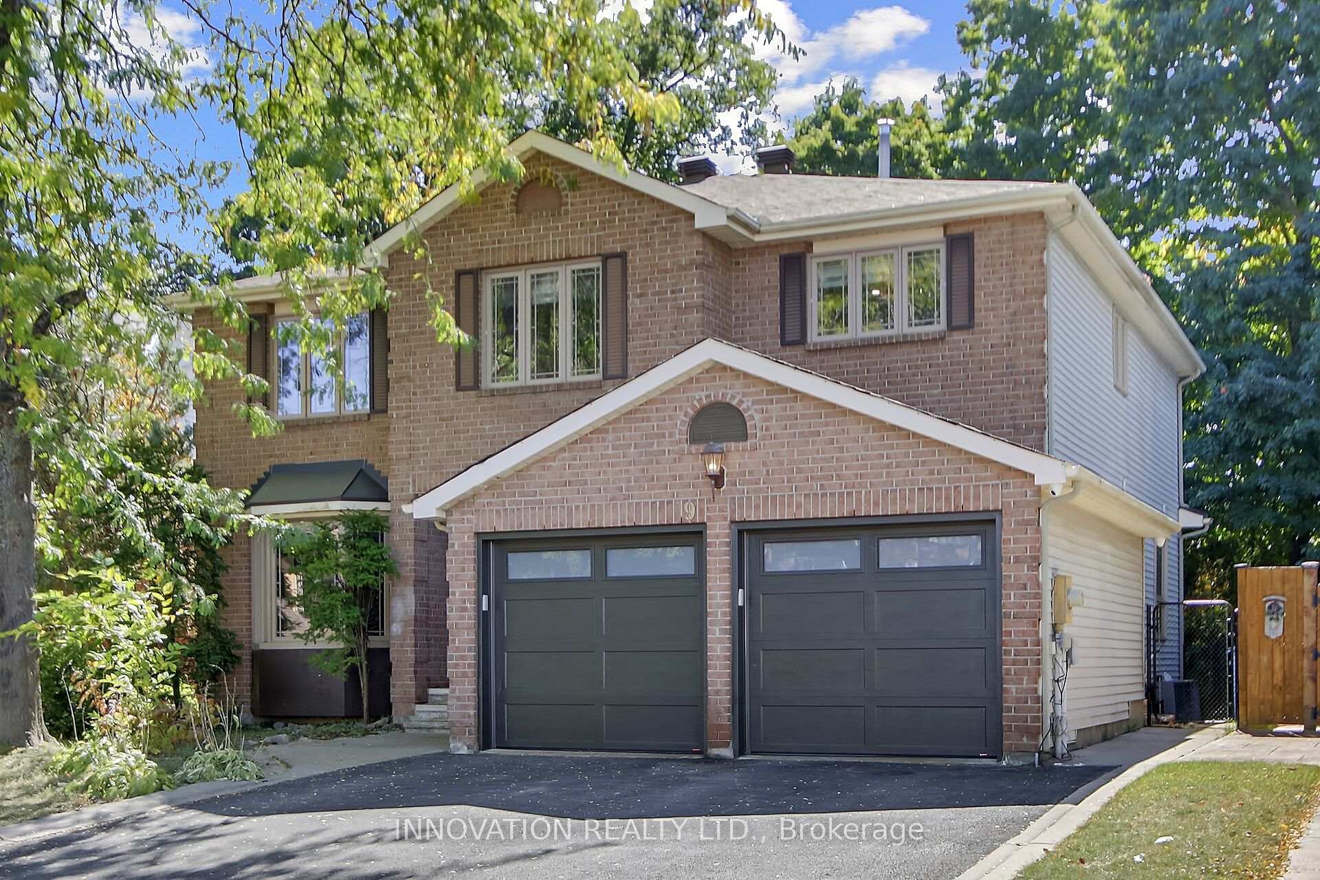 Photo 2 of 9 Beamish Crescent, Ottawa, Kanata - Morgan's Grant/South March — HOMEH