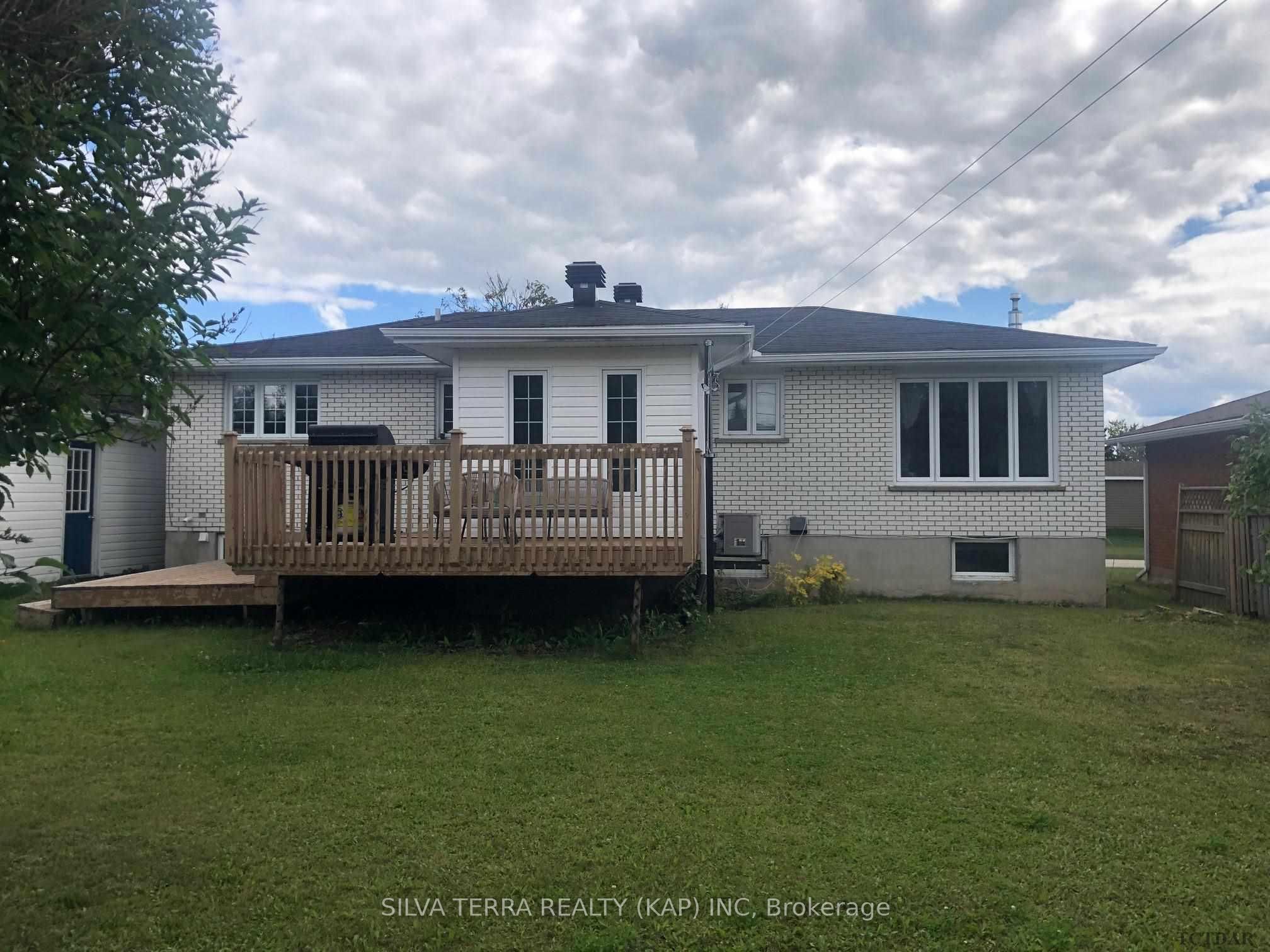 Photo 33 of 33 Clark Street, Kapuskasing — HOMEH