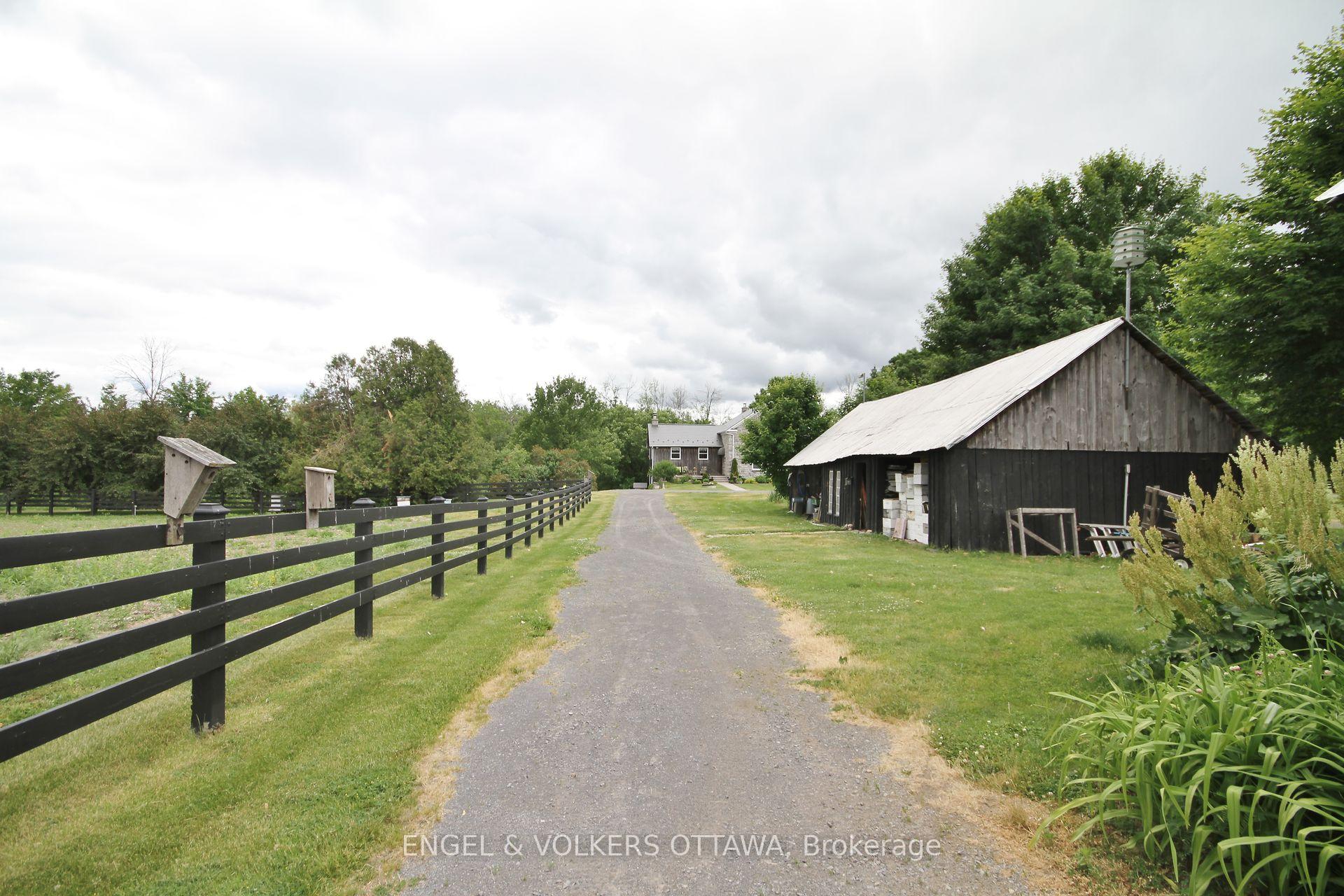 Photo 9 of 3000 Roger Stevens Drive, Ottawa, Rideau Twp S of Reg Rd 6 W of Mccordick Rd. — HOMEH