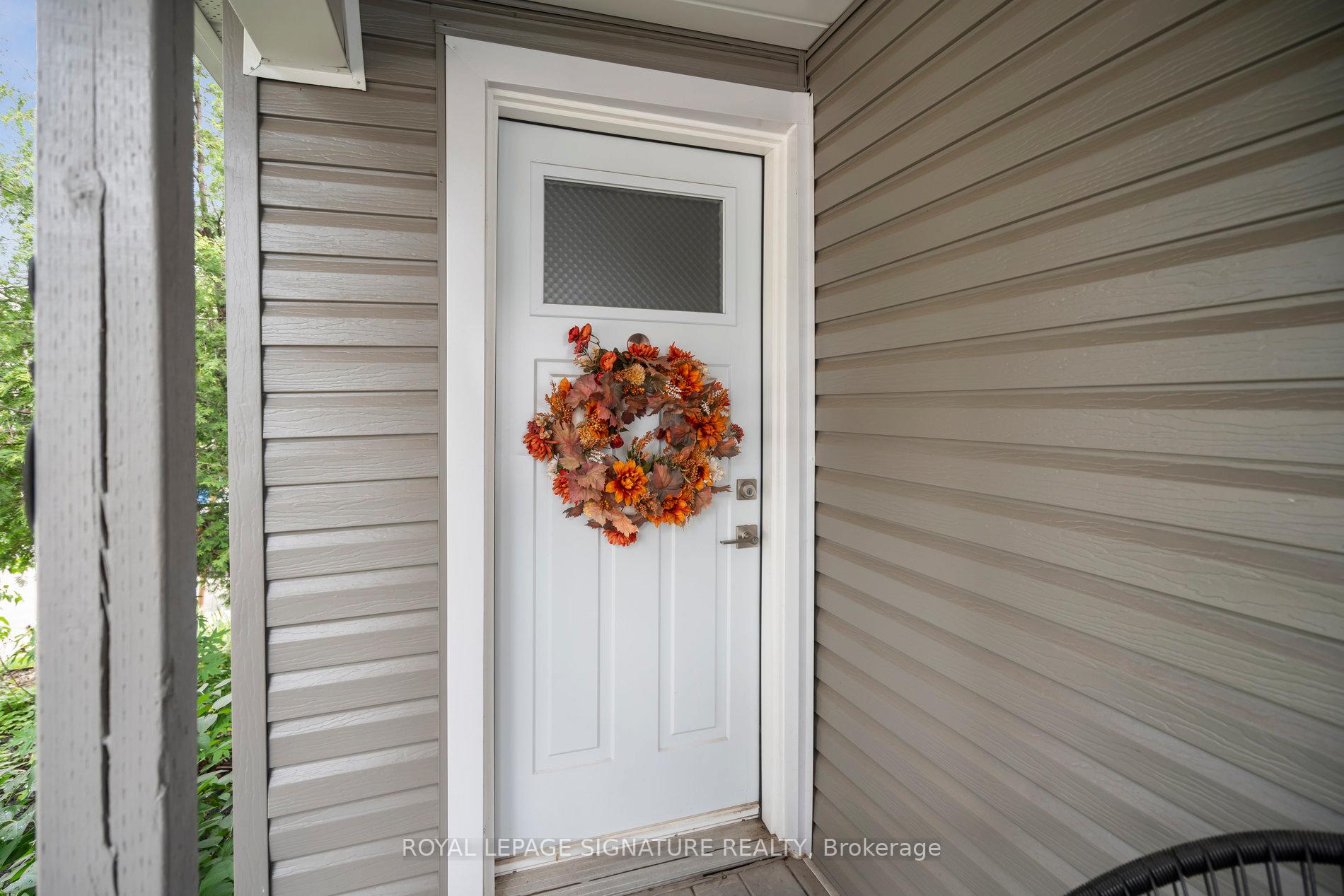 Photo 5 of 20 Robins Avenue, Hamilton, Crown Point — HOMEH