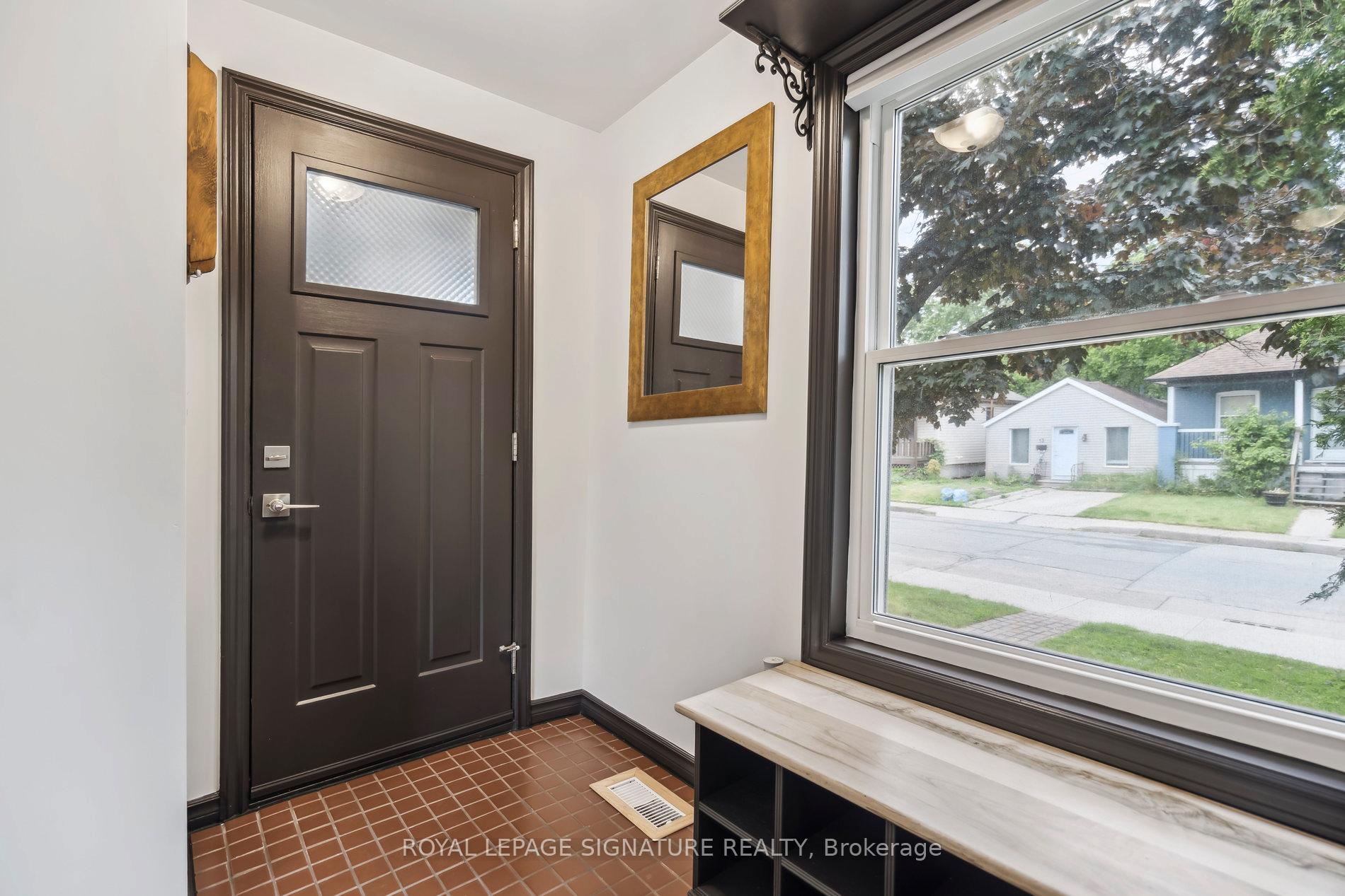 Photo 7 of 20 Robins Avenue, Hamilton, Crown Point — HOMEH